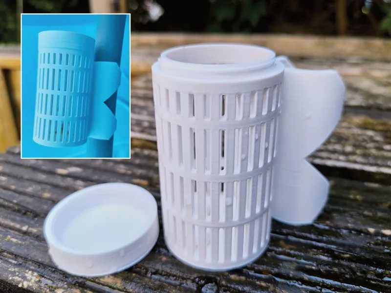 Chlorine dispenser for pool ladder  Chlorineholder