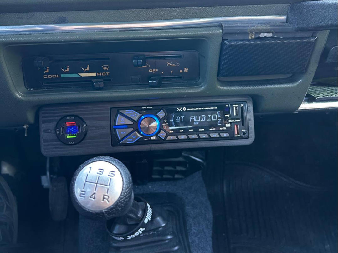 supporto radio e voltimetro suzuki samurai