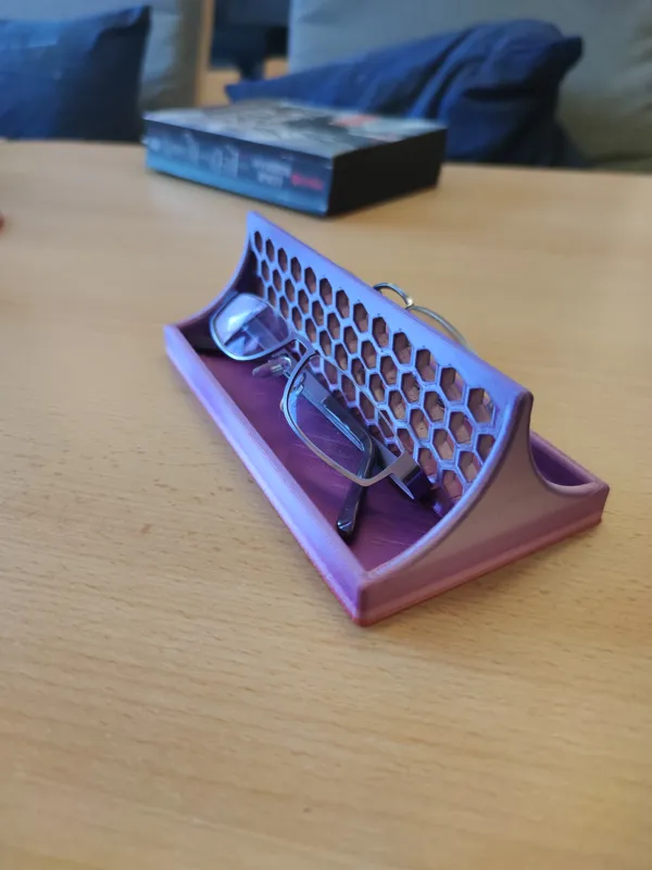 Tray for reading glasses