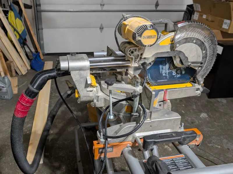 Dewalt Miter Saw - Dust Shop Vac Converter