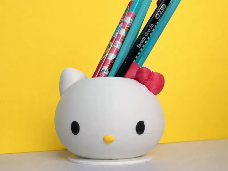 hello kitty pencil holder
