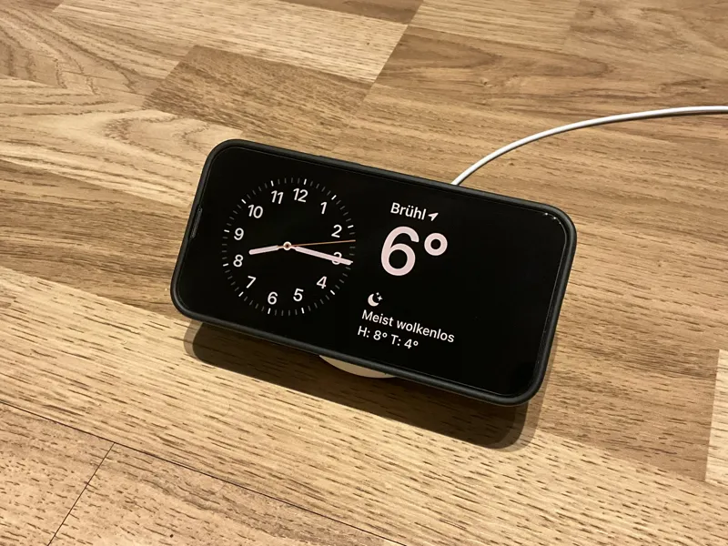 MagSafe Charger Stand