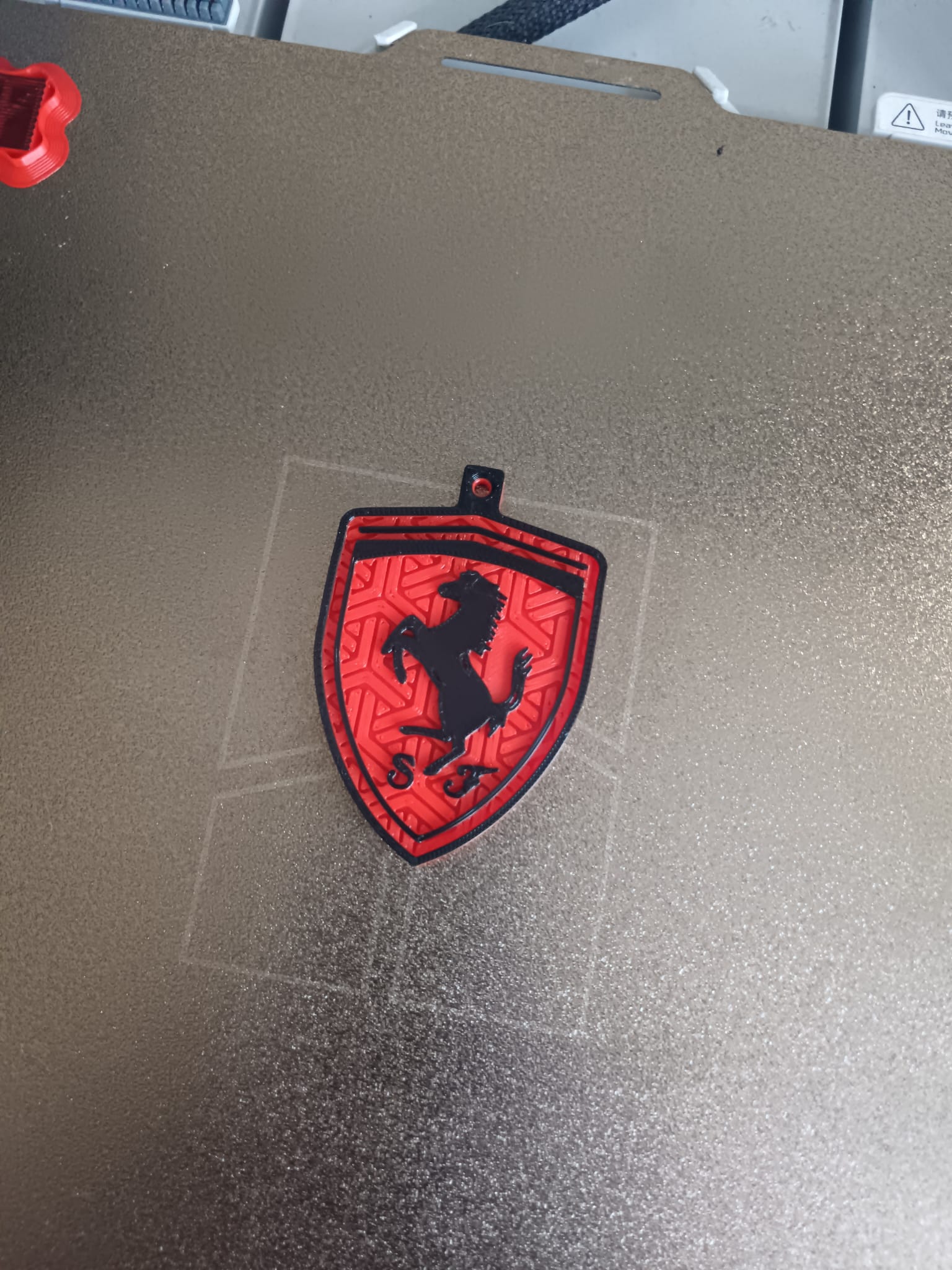 Miniatura 2 do modelo 3D Ferrari Logo Keyring