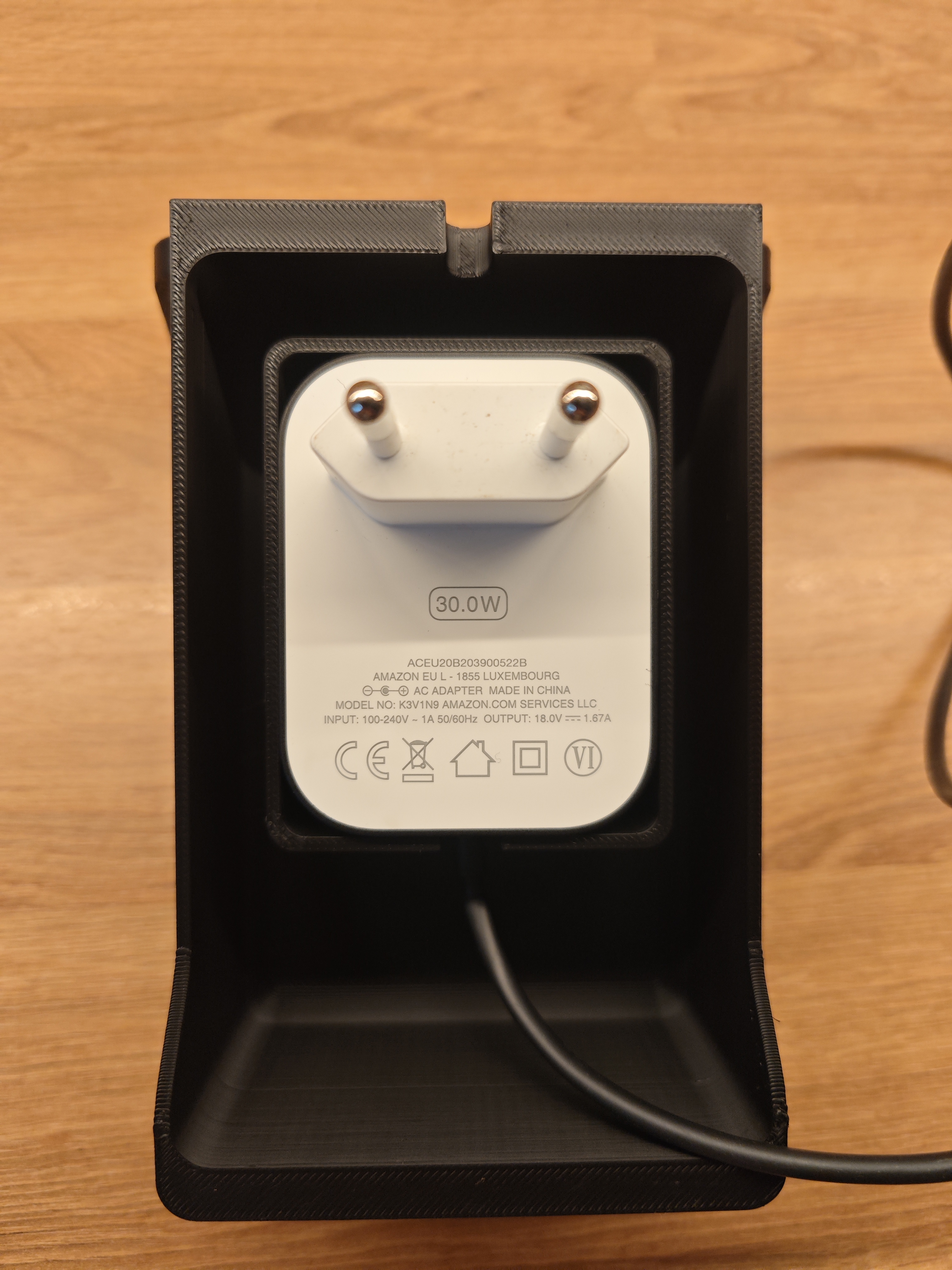 Miniatura 1 do modelo 3D Echo Show 5 Socket Mount | Wall Adapter