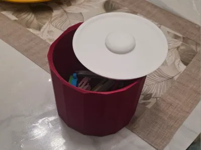 STORAGE BOX WITH LID
