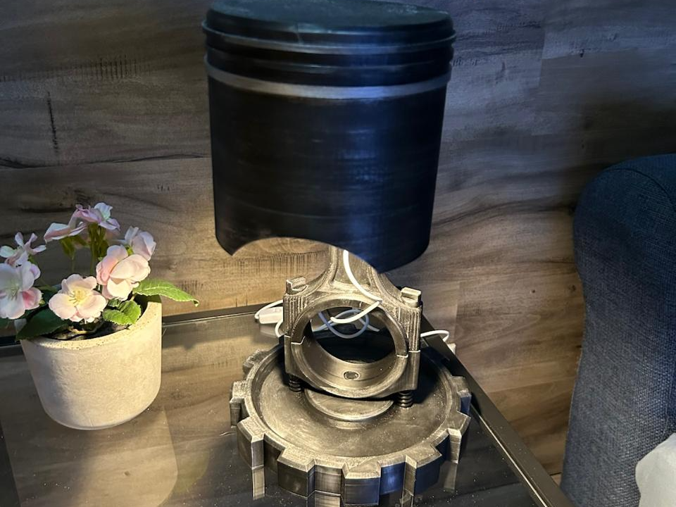 Piston Lamp – Industrial Engine-Inspired Desk Lamp
