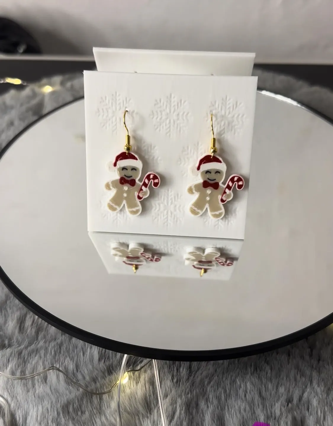 earring stand view 2