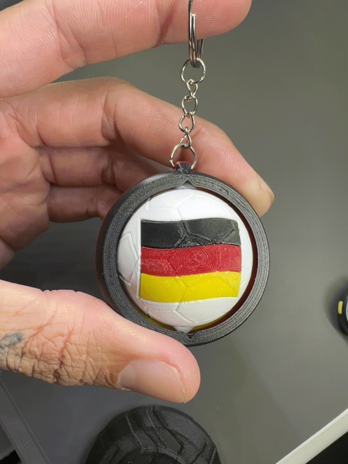 KEYCHAIN SPINNER GERMANY