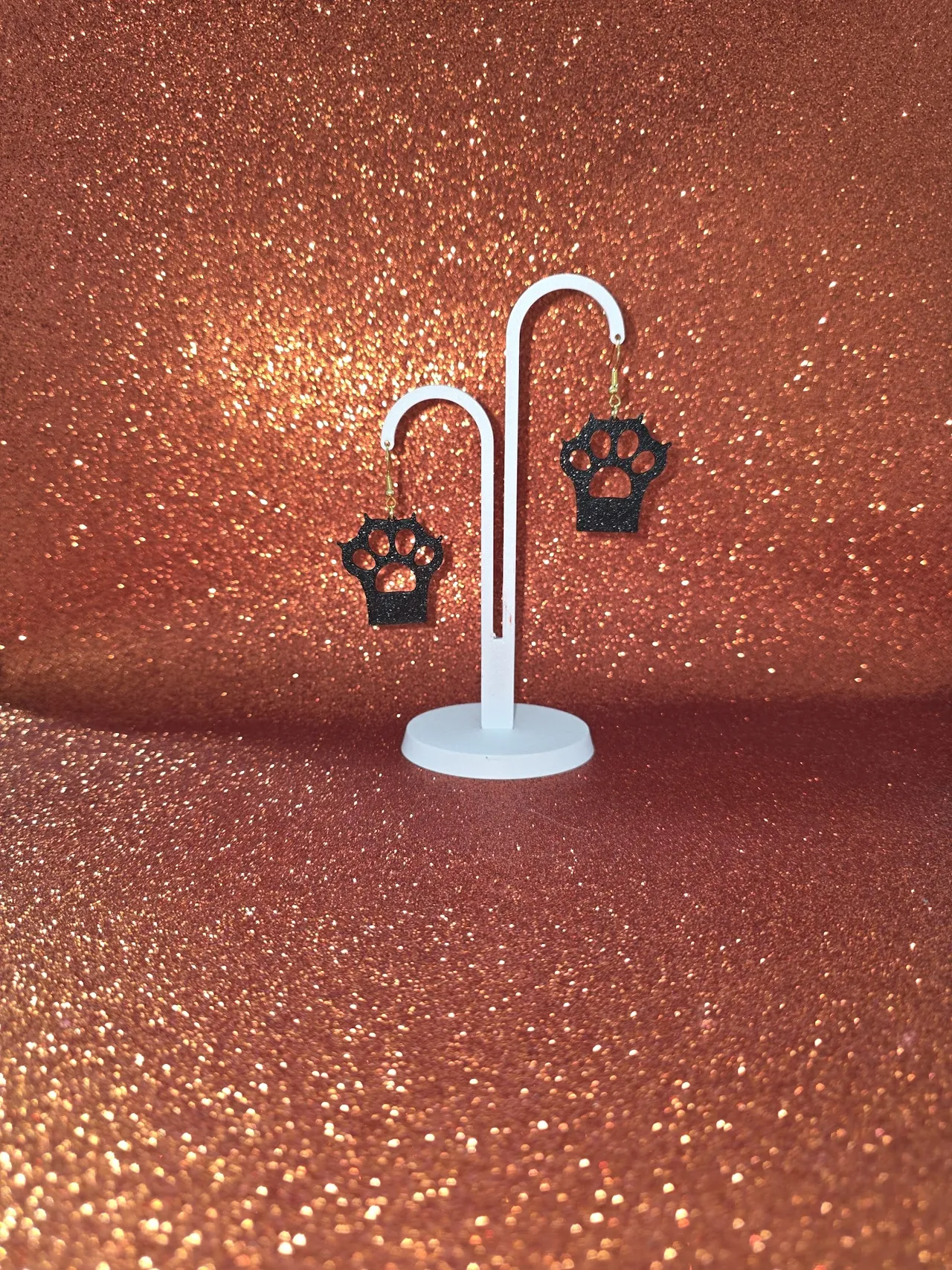 Little paw earrings view 3