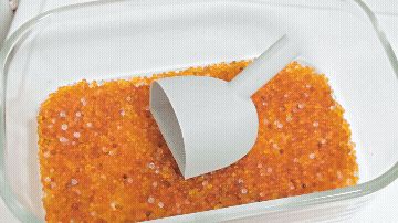 Silica Beads Scoop & Funnel (Desiccant Beads)
