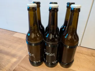 Beer bottle ring carriers for 0.33L bottles