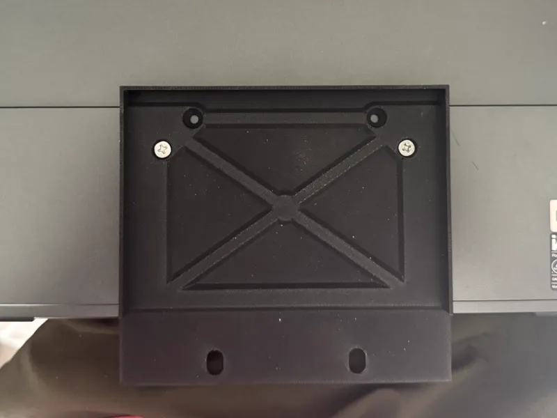 Half rack monitor mount