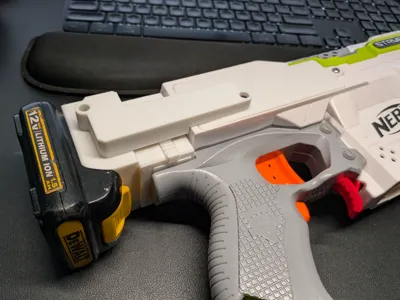 Nerf Stryfe Dewalt 12V Battery Adapter (No Cut)
