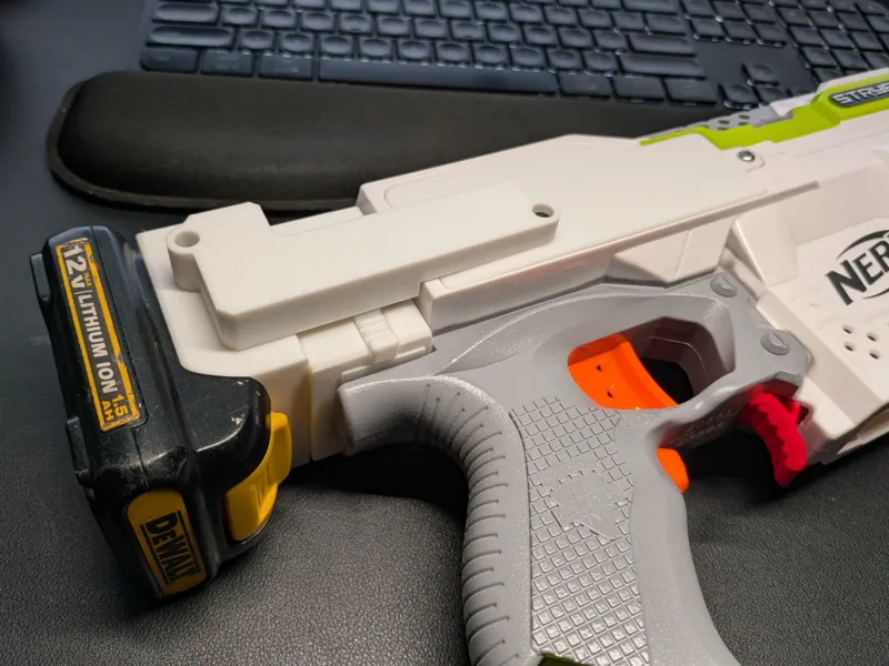 Nerf Stryfe Dewalt 12V Battery Adapter (No Cut)