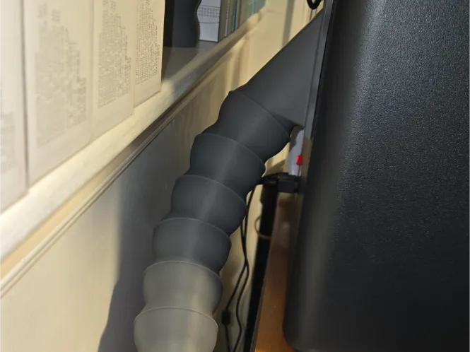 Magnetic Poop Chute with Flexible Segmented Tube