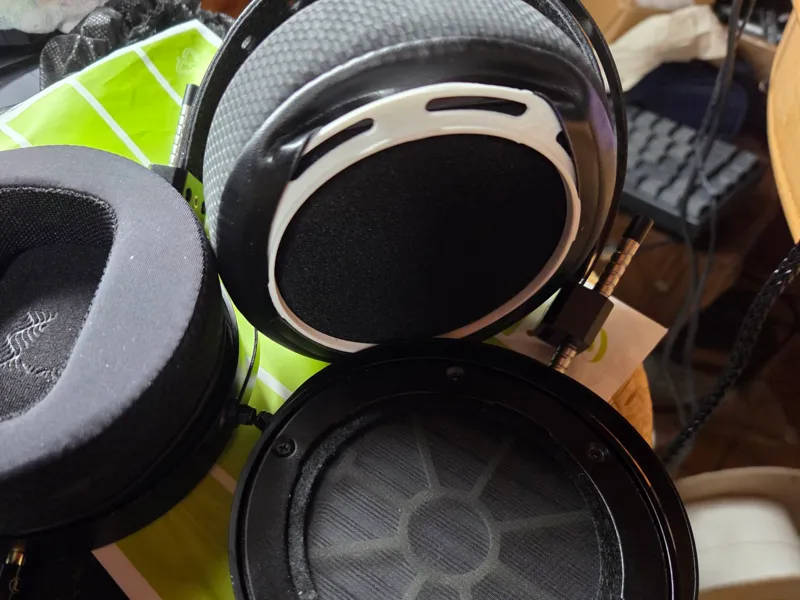 Hifiman Sundara ear cushion ring