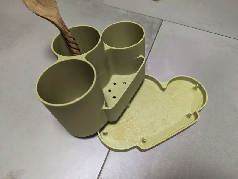 Kitchen cutlery drainer