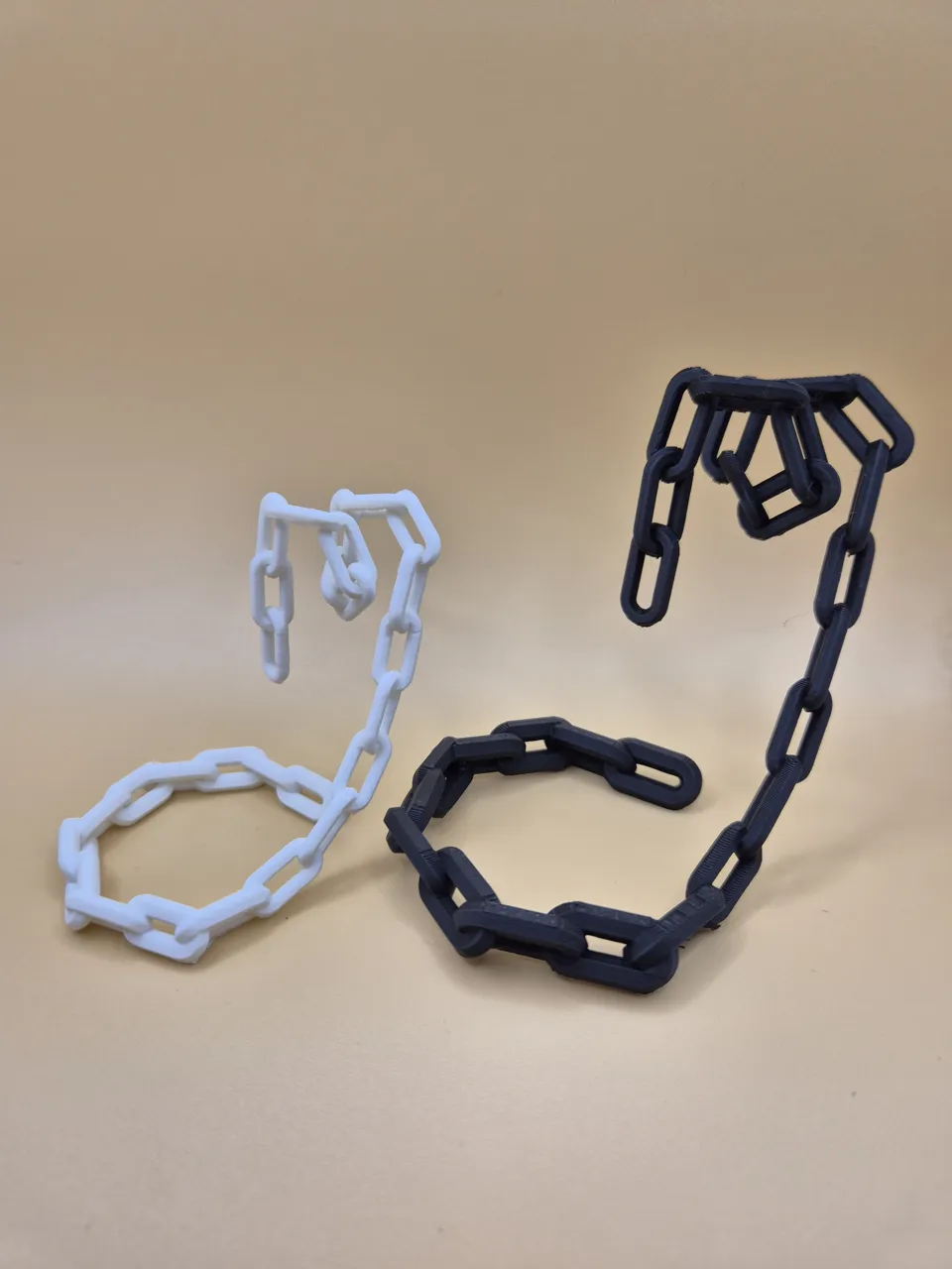 Chain Pen Holder view 2