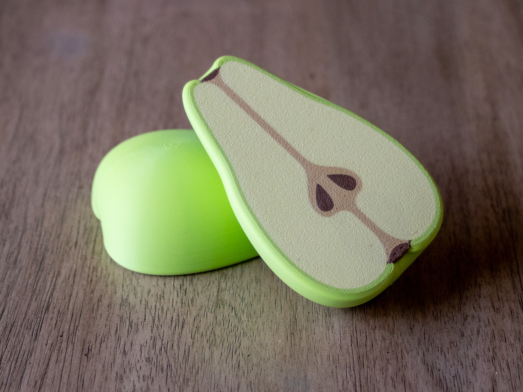 Sliceable magnetic pear toy - 1