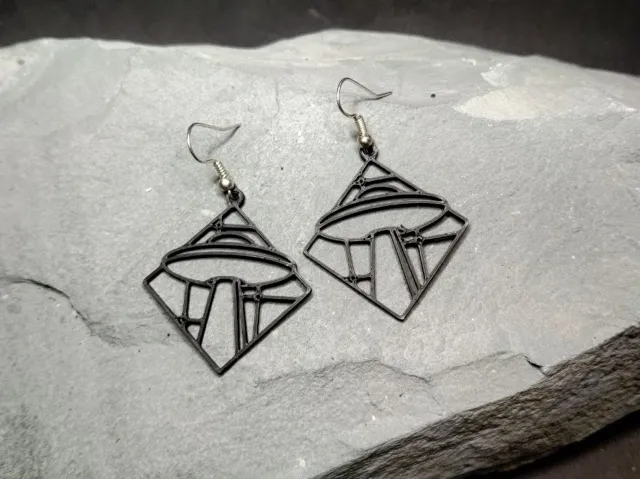 Geometric UFO — Minimalist Alien Abduction Earring