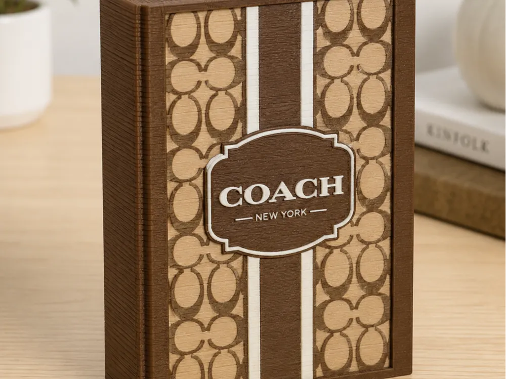 Caja o estuche: coach book box. Referencia del modelo original.