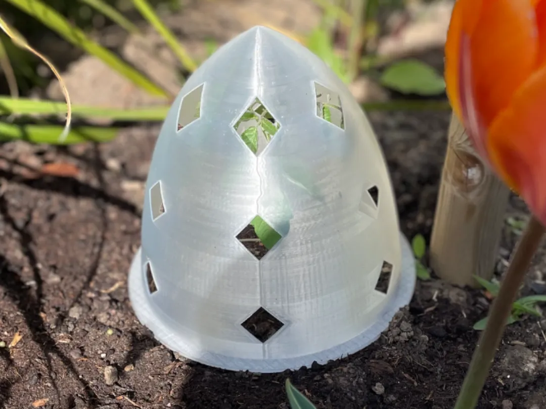 Cloche de jardin ajourée 220 mm