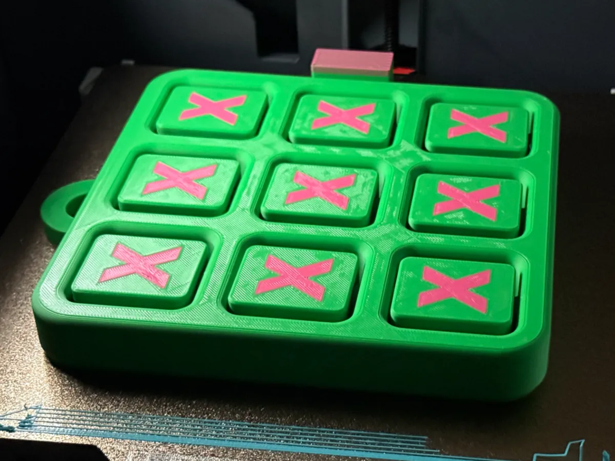 Flip Tac Toe - X & O - Print in Place Game Fidget by Eternity Labs MakerWorld: Download Free 3D Models - 3D model önizlemesi
