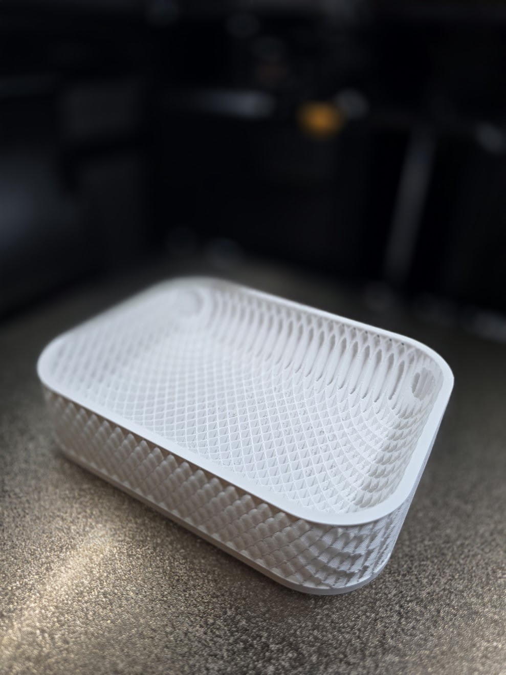 Miniatura 5 do modelo 3D Vassoio portaoggetti geometrico con bordi   V2