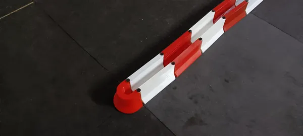 Barrière de circuit pour voitures Mini-Z