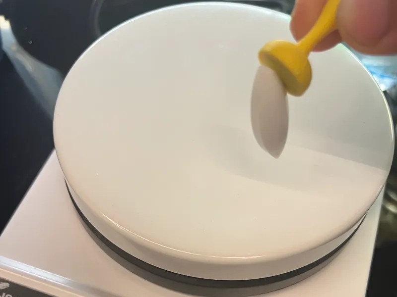 Magnetic stirring bar remover