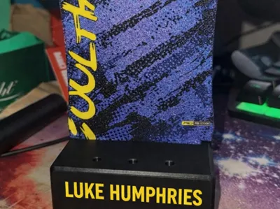 Luke Humphries Darts Shirt Darts Display Stand