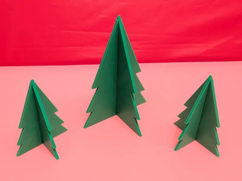 Weihnachtsbaum zum Zusammenstecken