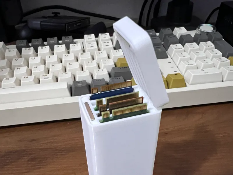 磁吸硬盘盒