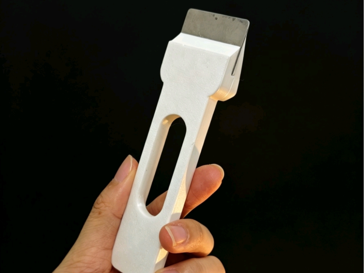 A practical small spade