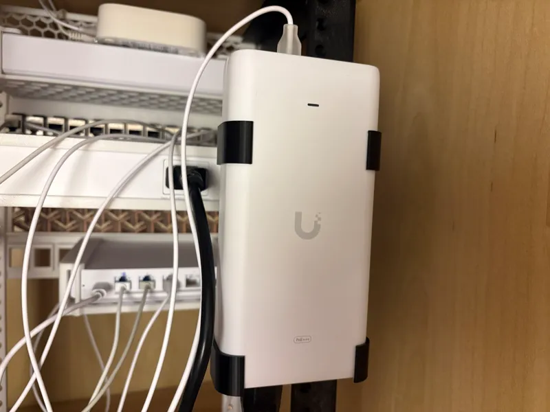 Ubiquiti POE+++ Rack Mount