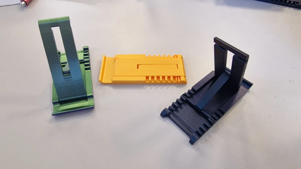 Foldable Phone Stand - Free 3D Print Model - MakerWorld