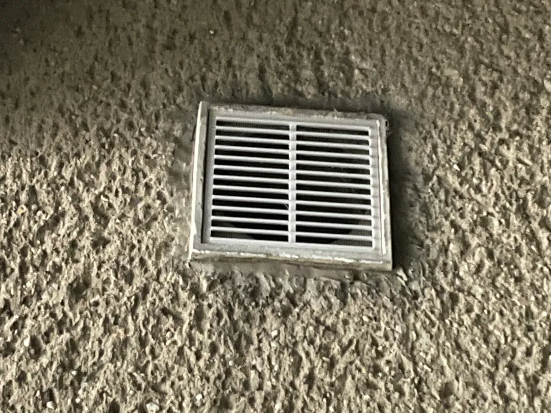 Grille de ventilation extérieure 133,5 x 133,5 mm