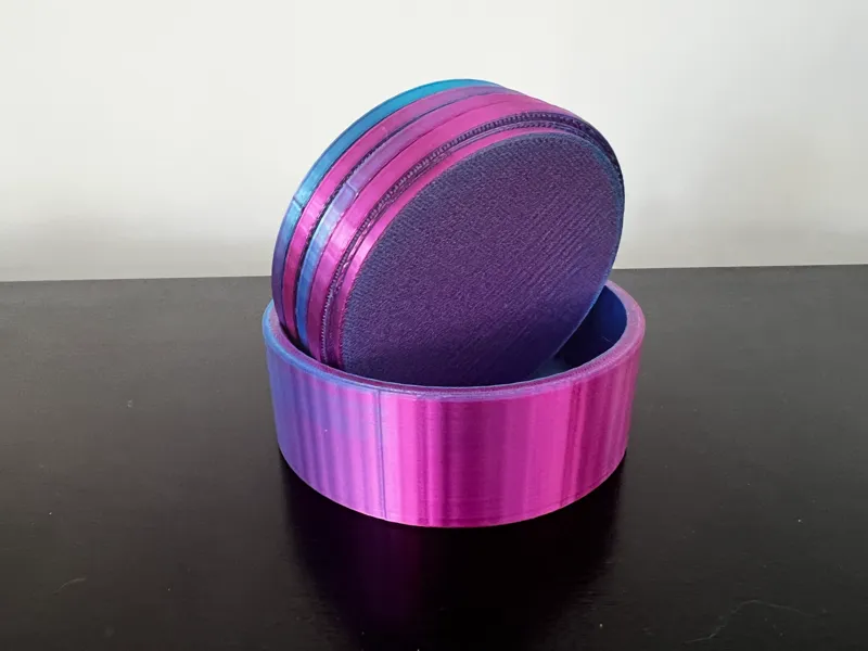 Set of 4 stackable coasters