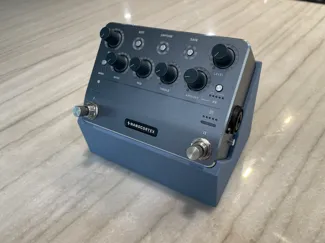 Neural dsp Nano Cortex stand guitar pedal riser