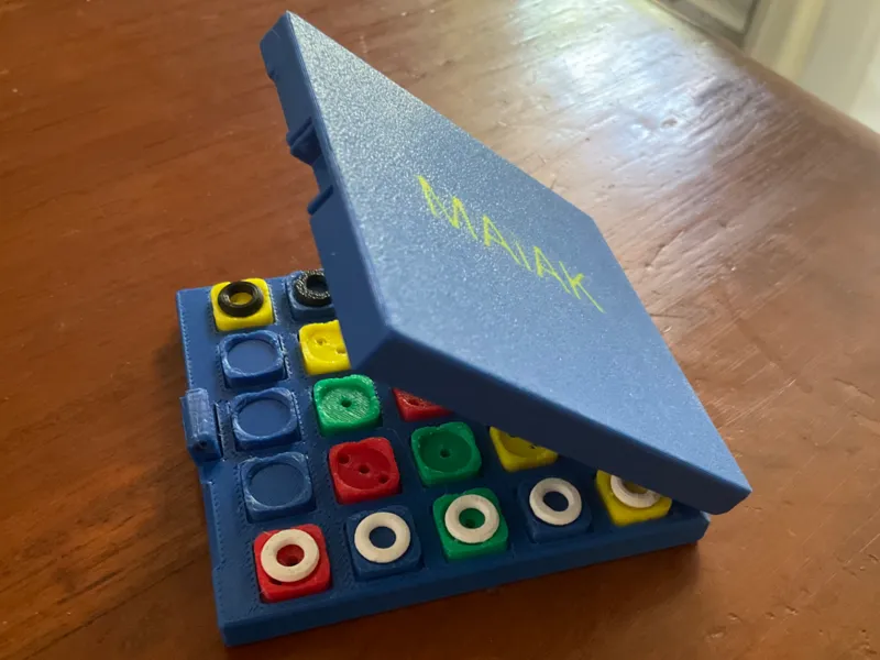 MAiAK Micro Board Game PIP