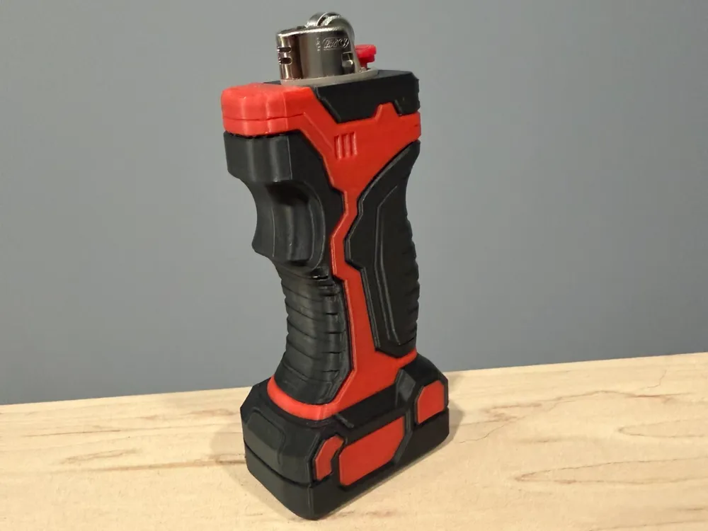 Letrero o emblema decorativo: Milwaukee M18 Inspired Lighter Skin. Referencia del modelo original.