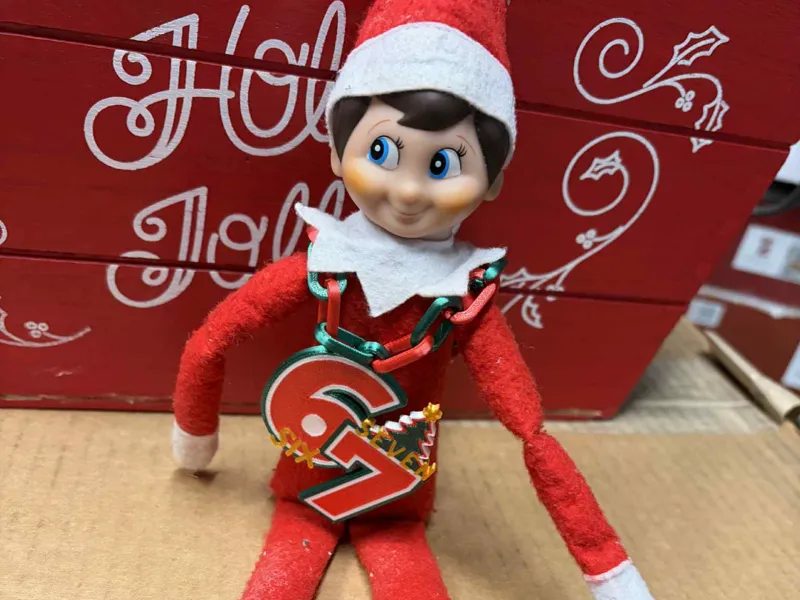 Elf on the Shelf Hype Chain