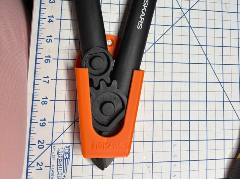 Fiskars Powergear Hybrid Pruner Wall Mount