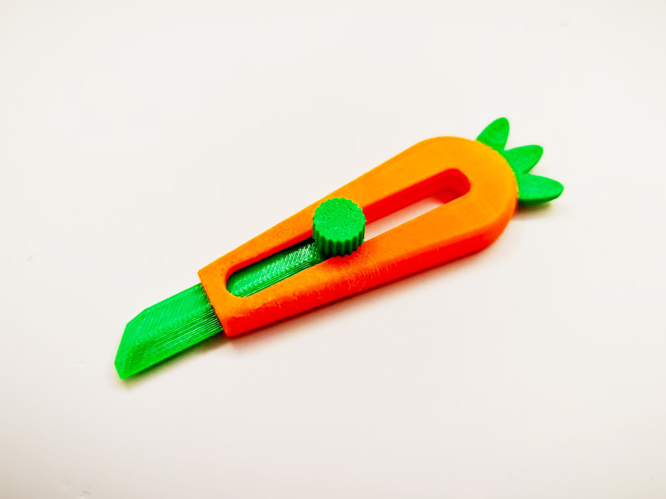 Miniatura 2 do modelo 3D 好运胡萝卜玩具刀