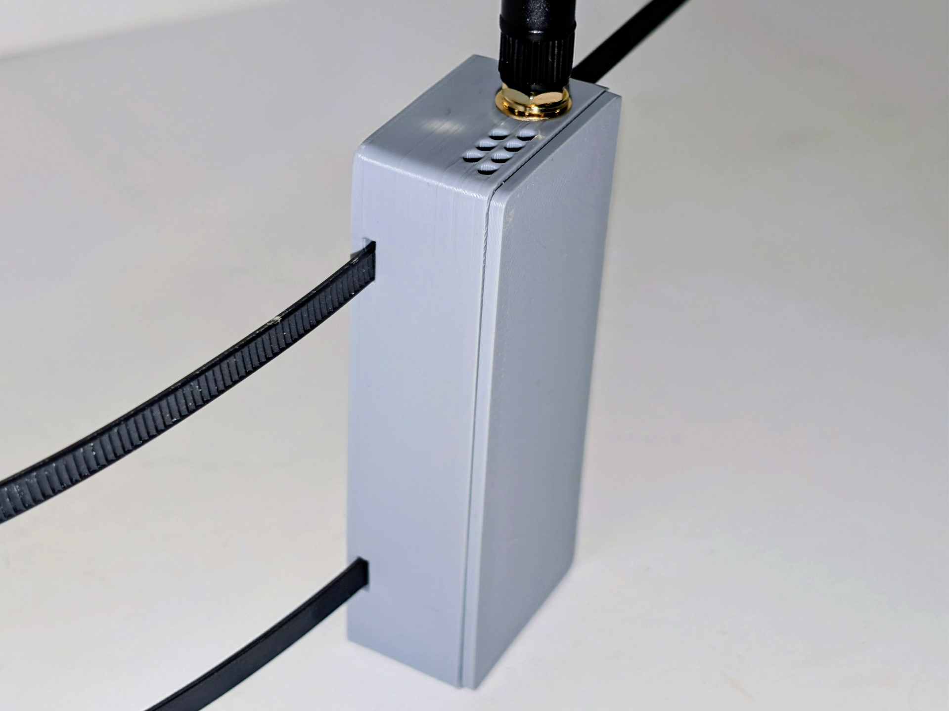 WisMesh 1W Booster Starter Kit Attic Mount