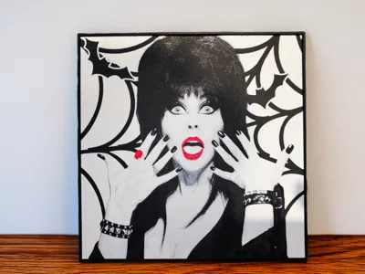Elvira Mistress of the Dark - Hueforge