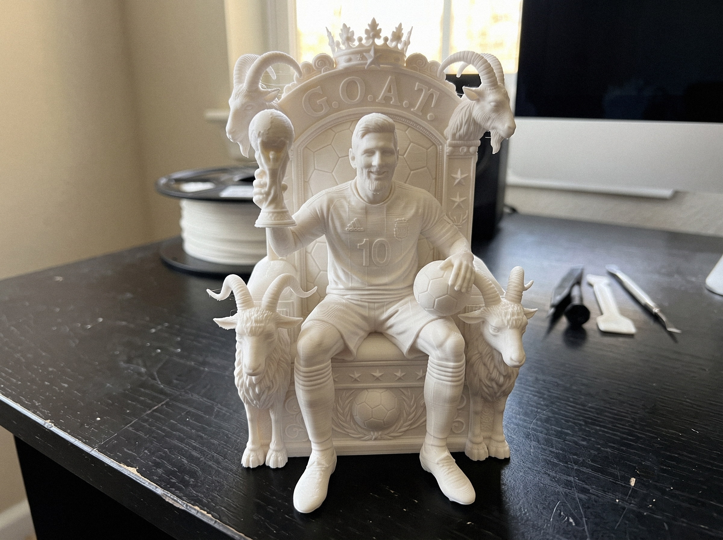 Messi The GOAT Throne Sculpture World Cup Edition - 1