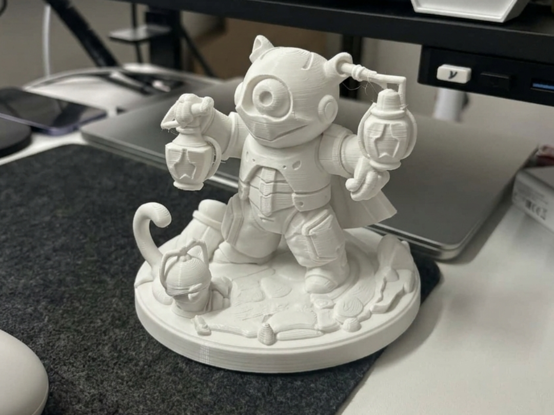 Cute Cyclops Explorer | Sci-Fi Lantern Scout