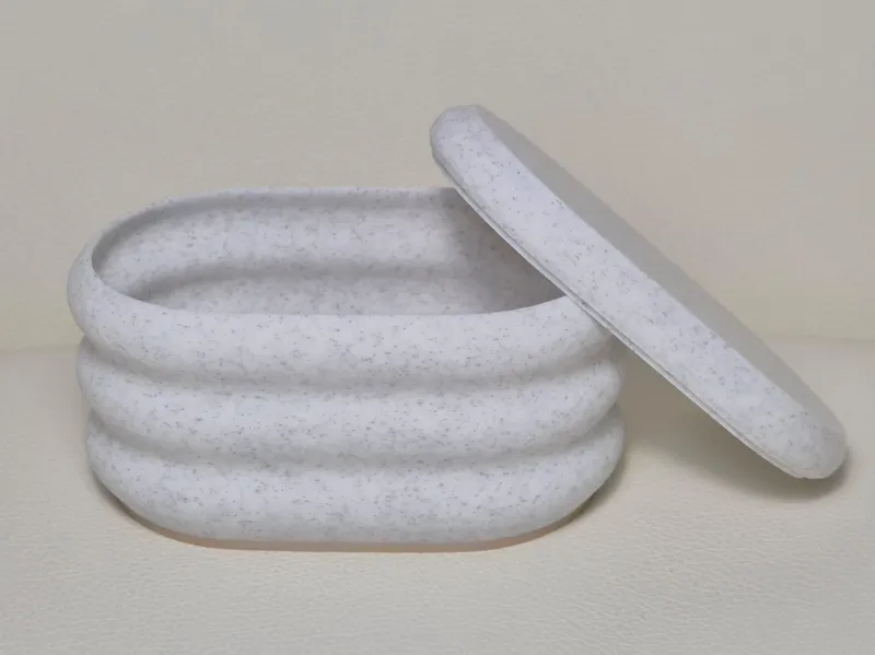 Modern chubby ribbed jewelry box | portagioie