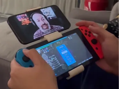 Nintendo Switch Horizontal iPhone Holder